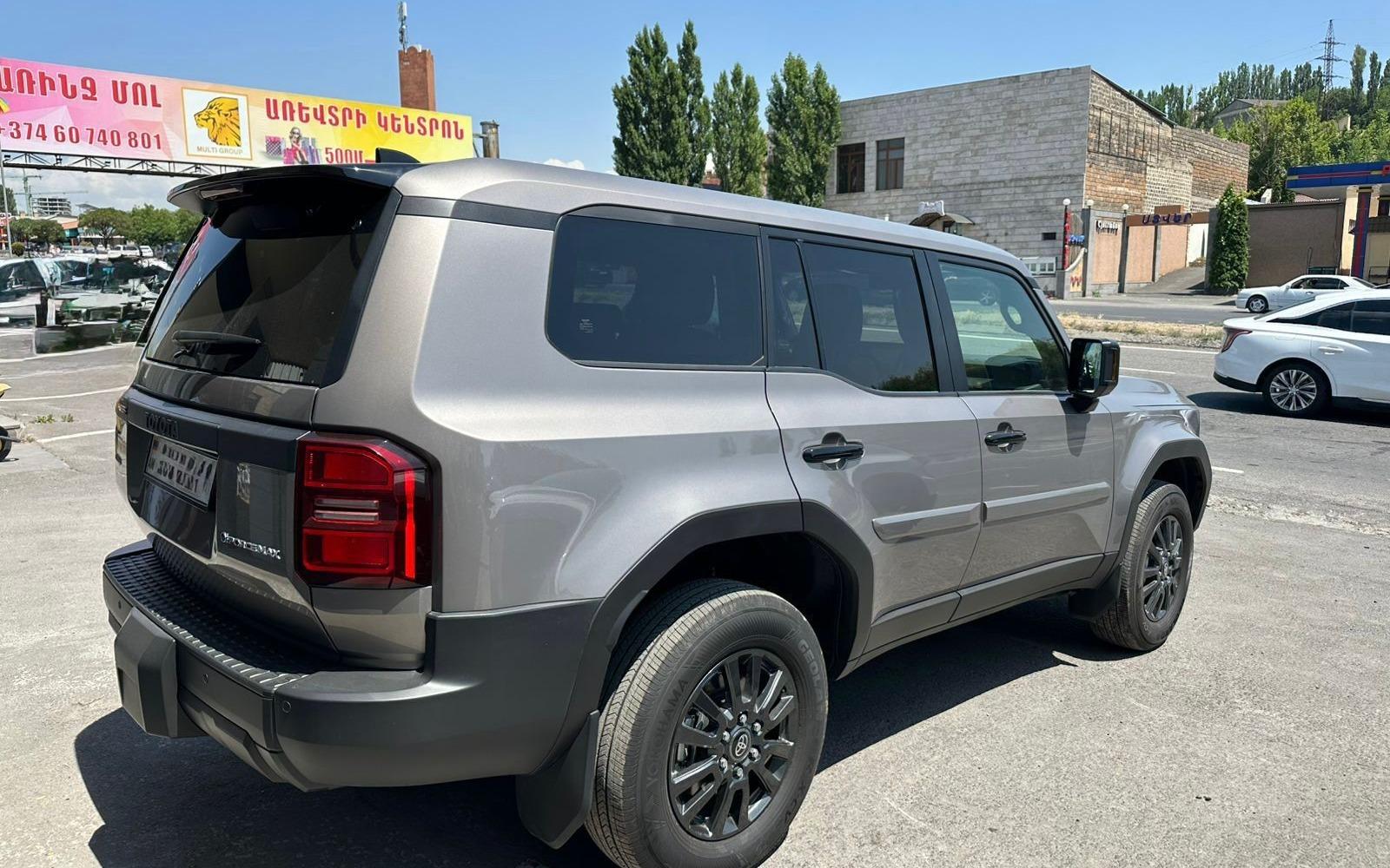 Toyota Land Cruiser Prado 5
