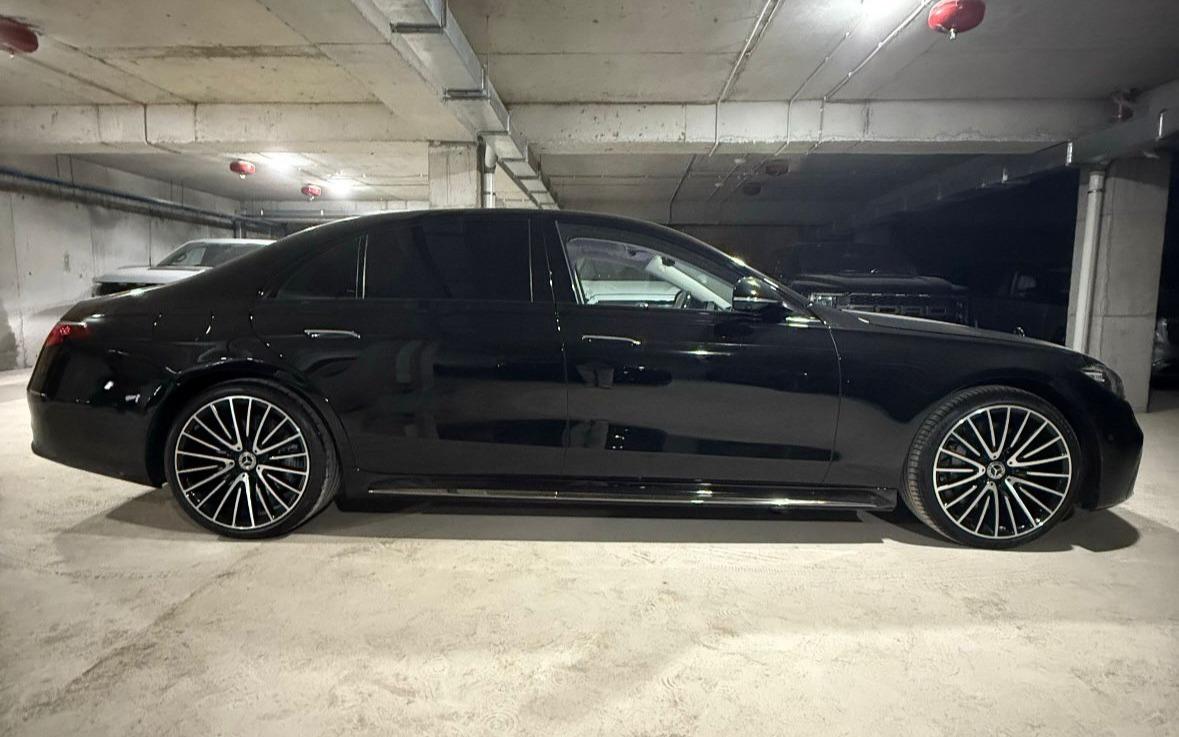  Mercedes-Benz S-Class 3